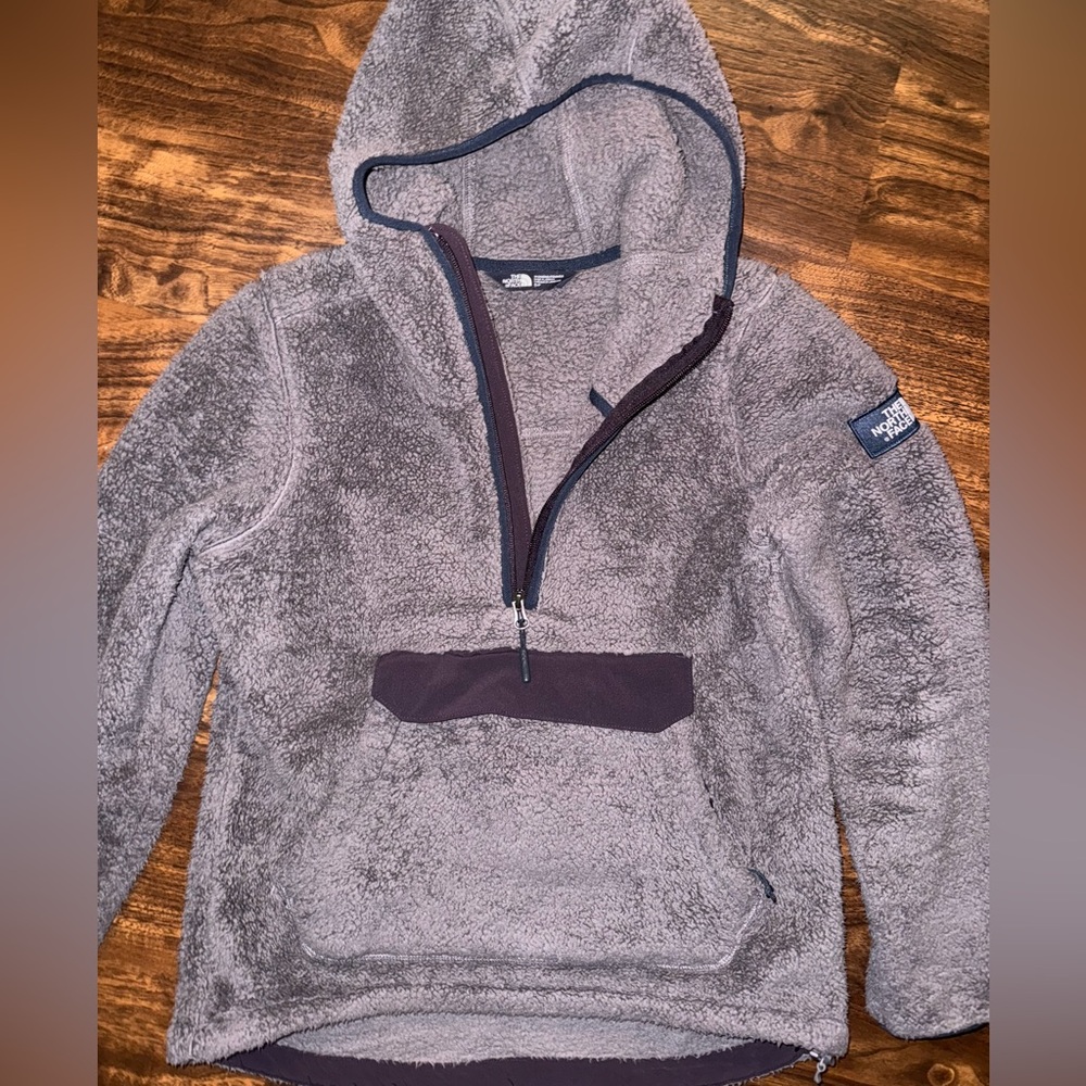 The North Face Purple Fleece Hoodie - Picture 2 of 6